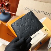 LOUIS VUITTON LUXURY WALLET