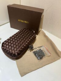 BOTTEGA CLUTCH