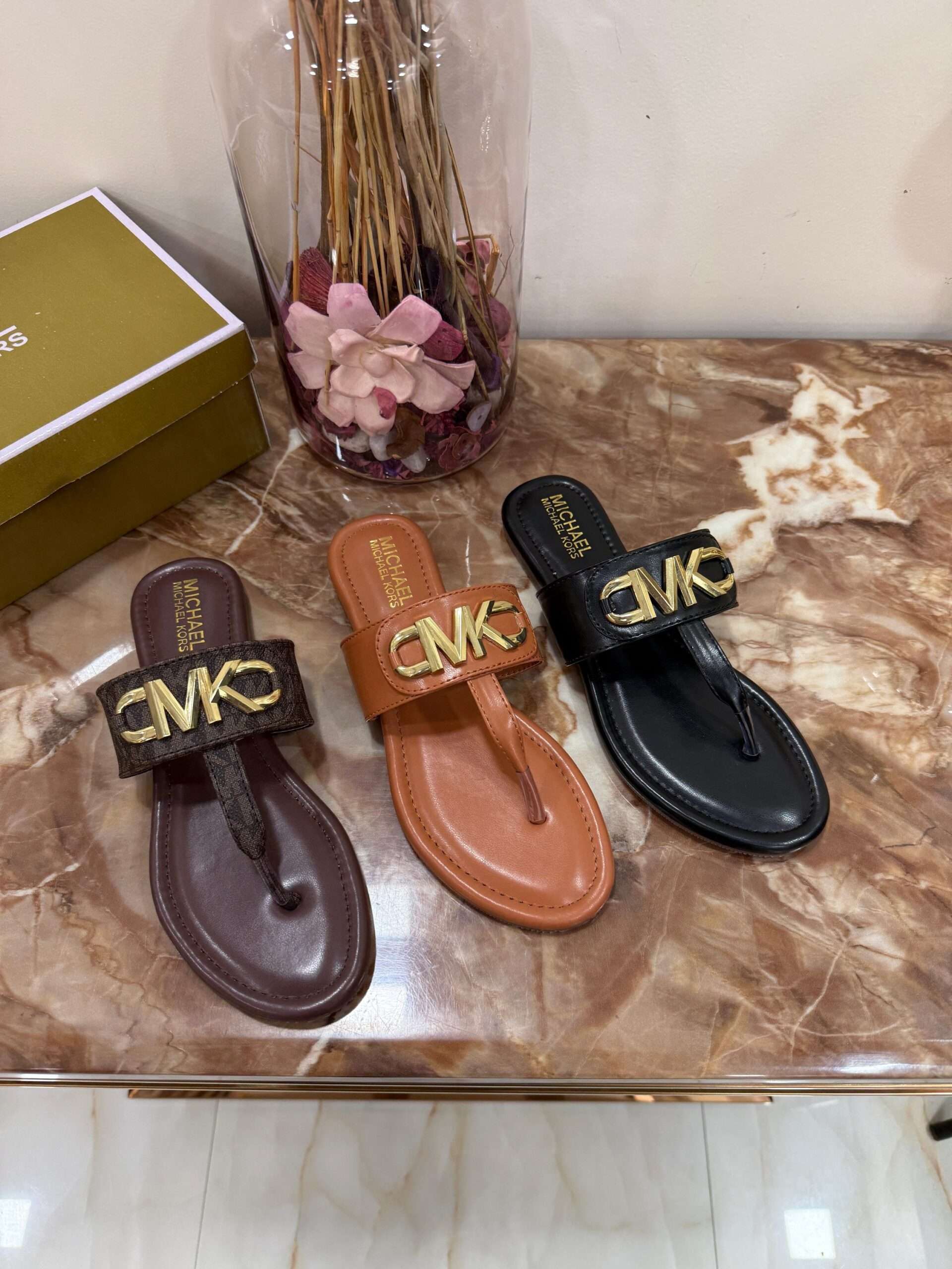 MICHAEL KORS SLIDES