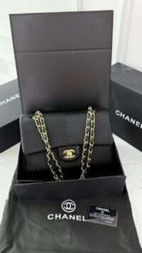 CHANEL JUMBO FLPA SHOUDLER CROSSBODY BAG