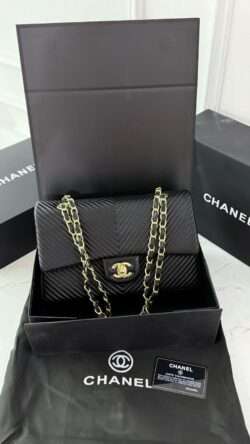 CHANEL JUMBO FLPA SHOUDLER CROSSBODY BAG