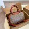 COACH OTLET ANDREASMALL SAT HEL SHOULDER BAG