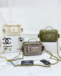 CHANEL MINI VANITY BAG