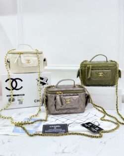 CHANEL MINI VANITY BAG